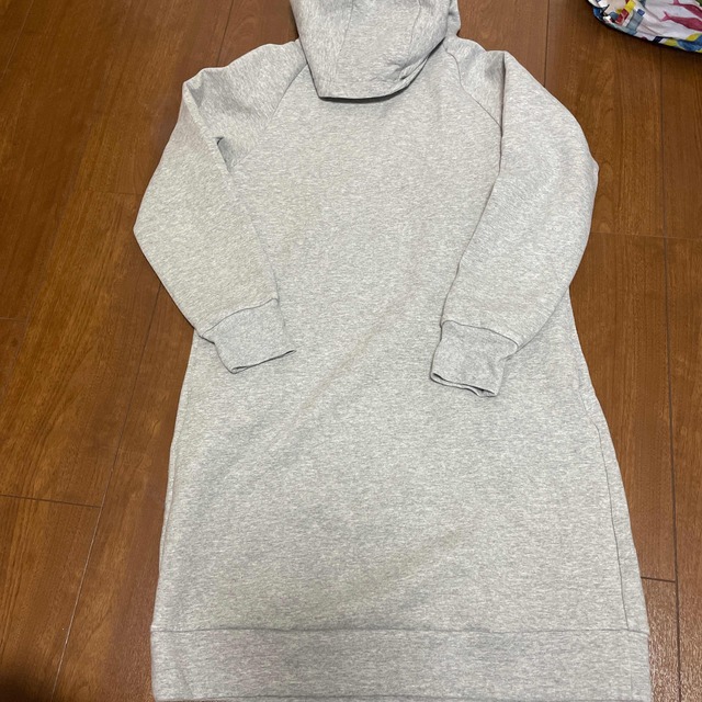 UNIQLO(ユニクロ)のユニクロ　ワンピース　150㎝ キッズ/ベビー/マタニティのキッズ服女の子用(90cm~)(ワンピース)の商品写真