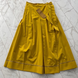 サカイ(sacai)のsacai スカート　サイズ　2   からし色(ロングスカート)