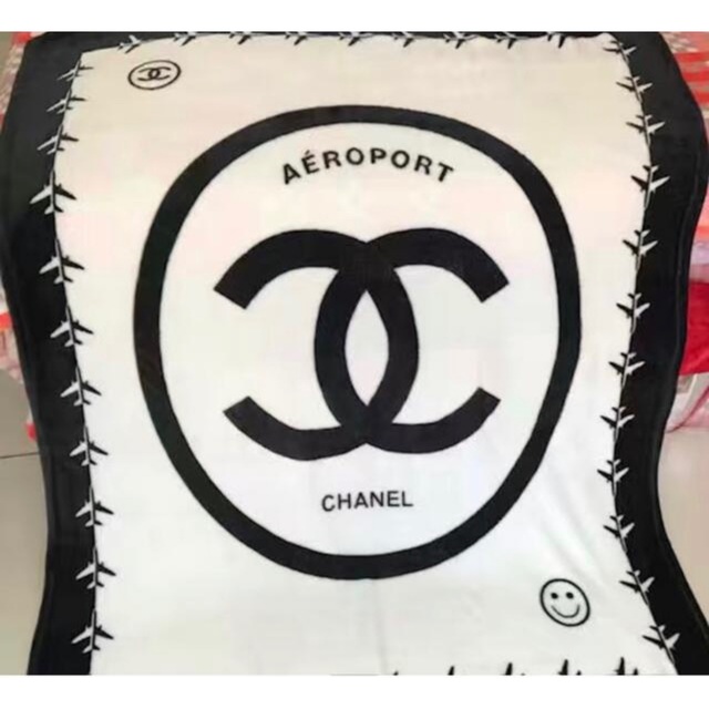 公式の店舗 CHANEL 毛布 未使用品 ccguemes.com.ar