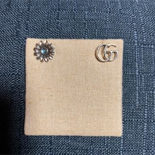 グッチ(Gucci)のGUCCI ピアス　花柄　ブルー(ピアス)