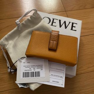 ロエベ(LOEWE)の24日までのお値下げ　未使用に近い　お値下げロエベカードケース　イエロー(財布)