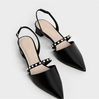 チャールズアンドキース(Charles and Keith)のビーズド スリングバックパンプス Black(ハイヒール/パンプス)