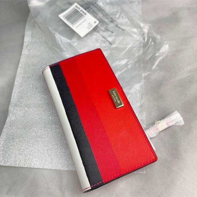 ⭐️ mayu ⭐️新品 未使用kate spade ⭐️長財布 ワッツ ア キャッチ ミディアム コンパクト バイフォールド