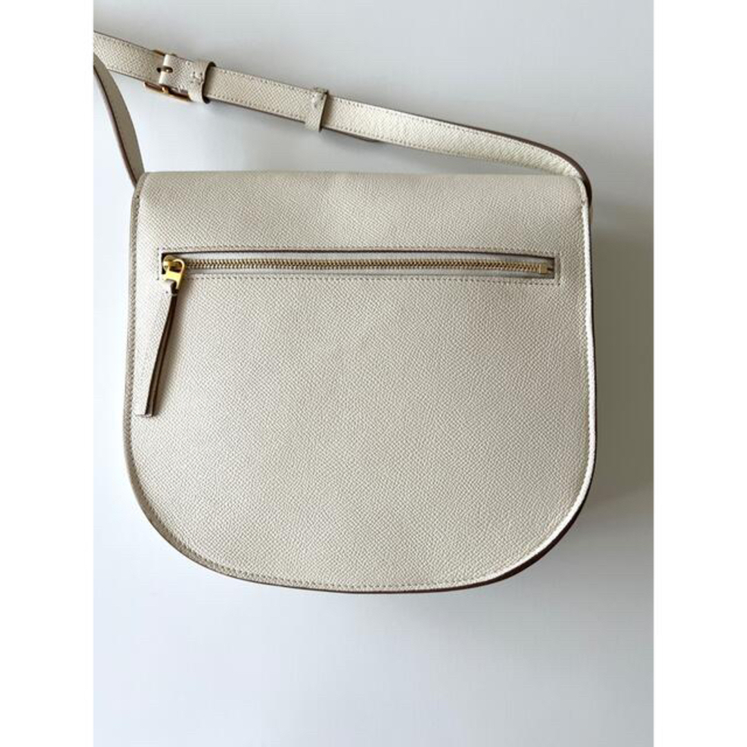 celine(セリーヌ)のセリーヌ　トロッター　ミディアム　ショルダーバッグ　IVORY 美品 レディースのバッグ(ショルダーバッグ)の商品写真