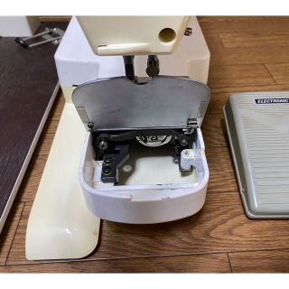 職業用ミシン SINGER PLUMEUX プリュムー103 UTT自動糸切の通販 by
