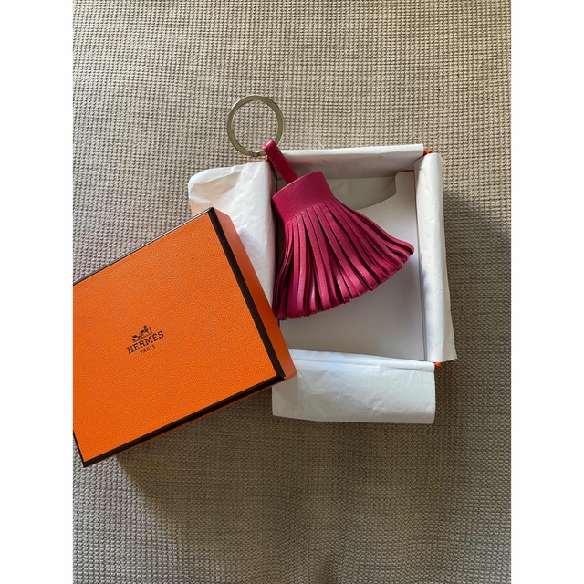 Hermes(エルメス)のHERMES エルメス　カルメンキーホルダー レディースのファッション小物(キーホルダー)の商品写真