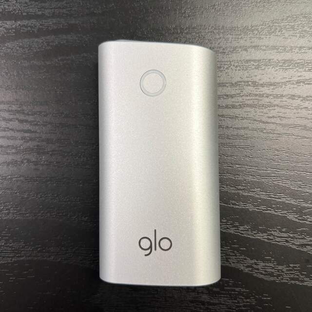 glo(グロー)のG3851番 glo 純正 本体 1本 銀 シルバー. メンズのファッション小物(タバコグッズ)の商品写真