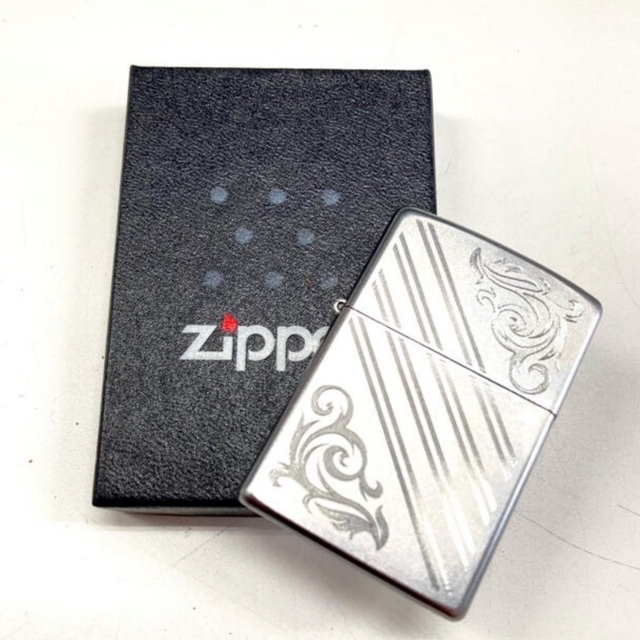 ZIPPO(ジッポー)のZIPPO ジッポ　ライター　Armor case アーマーケース メンズのファッション小物(タバコグッズ)の商品写真