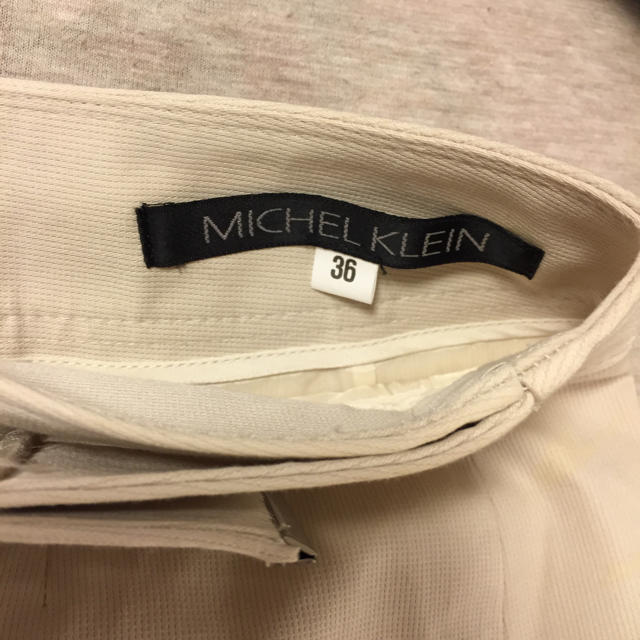 MICHEL KLEIN(ミッシェルクラン)のCLASSY. MK ミッシェルクラン スカート キレイめ ベージュ 36 Ｓ レディースのスカート(ひざ丈スカート)の商品写真