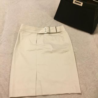 ミッシェルクラン(MICHEL KLEIN)のCLASSY. MK ミッシェルクラン スカート キレイめ ベージュ 36 Ｓ(ひざ丈スカート)