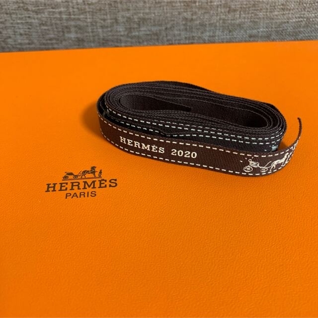 HERMES 箱　ボックス　リボン