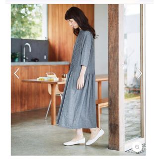 新品 Sunny clouds 渾身のタックワンピース