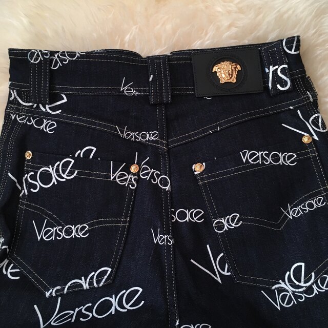 VERSACE ヴェルサーチ アイレットサイドストレートデニムパンツ A86007 ブラック レディース