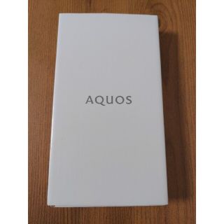 アクオス(AQUOS)のAquos wish / Ivory ☆新品未使用　送料無料(スマートフォン本体)