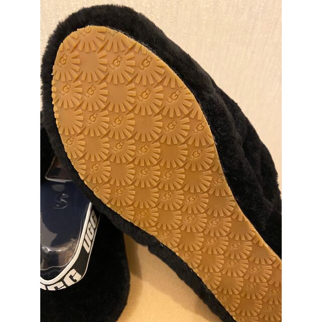 UGG(アグ)のUGG アグ スリッパ フラッフ イヤー スライド　サンダル　ブラック レディースの靴/シューズ(サンダル)の商品写真