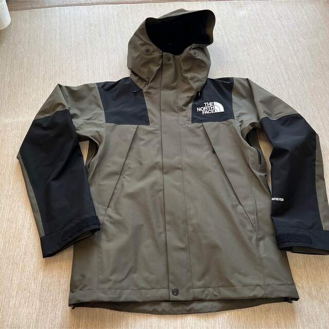 THE NORTH FACE(ザノースフェイス)の人気　ノースフェイス　マウンテンジャケット　ニュートープ　np61800 S メンズのジャケット/アウター(マウンテンパーカー)の商品写真