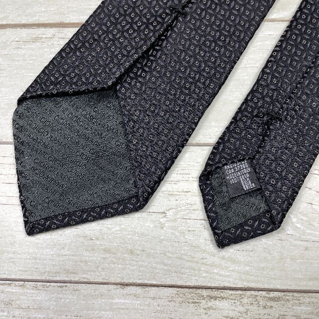 GIORGIO ARMANI - 【美品】GIORGIO ARMANI / 総柄 黒 イタリア製 GIORGIO ARMANI - 【美品】GIORGIO ARMANI / 総柄 黒 イタリア製