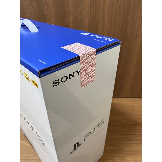 PlayStation(プレイステーション)の「プレイステーション5」CFI-1200A01 新品　保証1年　ディスクドライブ エンタメ/ホビーのゲームソフト/ゲーム機本体(家庭用ゲーム機本体)の商品写真