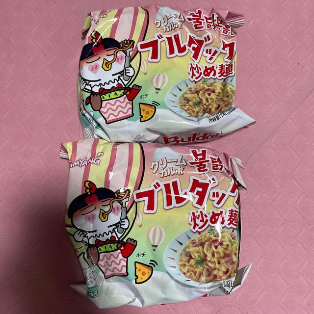 クリームカルボ　ブルダック　炒め麺 食品/飲料/酒の食品(麺類)の商品写真
