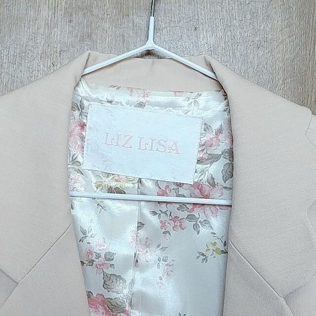 LIZ LISA(リズリサ)の【美品】 リズリサ   ベージュ   ジャケット レディースのジャケット/アウター(テーラードジャケット)の商品写真