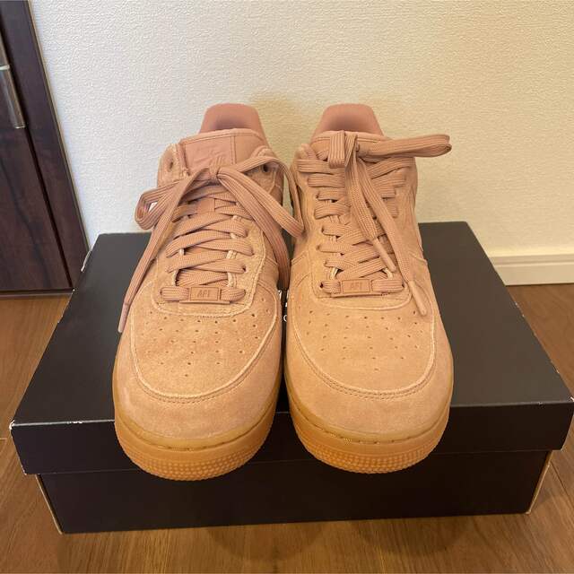 NIKE(ナイキ)のNIKE AIR FORCE 1 07 LV8 SUEDE 新品27cm メンズの靴/シューズ(スニーカー)の商品写真