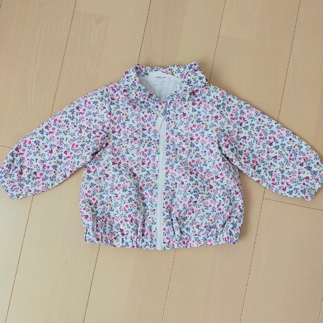 アカチャンホンポ(アカチャンホンポ)のSIMPLE FREE 上着 90 キッズ/ベビー/マタニティのキッズ服女の子用(90cm~)(ジャケット/上着)の商品写真