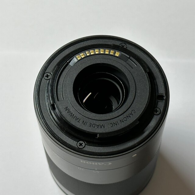 Canon(キヤノン)のEF-M 55-200mm F4.5-6.3 IS STM グラファイト スマホ/家電/カメラのカメラ(レンズ(ズーム))の商品写真