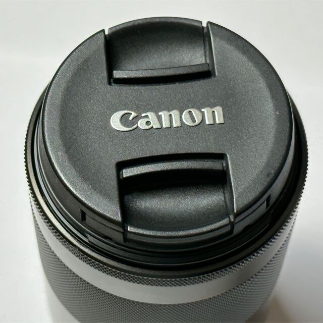 Canon(キヤノン)のEF-M 55-200mm F4.5-6.3 IS STM グラファイト スマホ/家電/カメラのカメラ(レンズ(ズーム))の商品写真