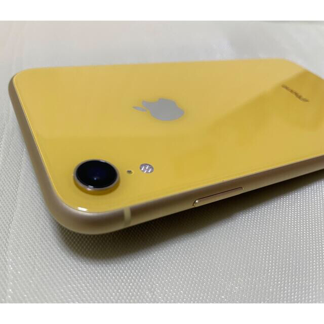 Apple(アップル)のiPhone  XR 128GB simフリー　未使用付属品完備　送料無料 スマホ/家電/カメラのスマートフォン/携帯電話(スマートフォン本体)の商品写真