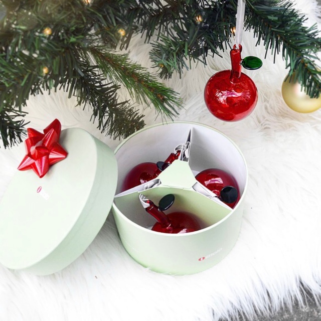 marimekko(マリメッコ)の新品 3個セット iittala イッタラ りんご クリスマス オーナメント インテリア/住まい/日用品のインテリア小物(置物)の商品写真