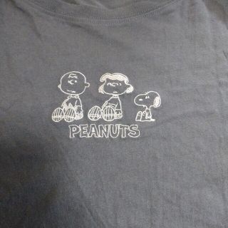 ピーナッツ(PEANUTS)のSNOOPY  Ｔシャツ(Tシャツ(半袖/袖なし))