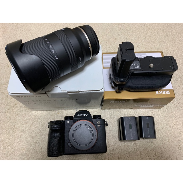 SONY(ソニー)のα9＋tamron 28-200mm スマホ/家電/カメラのカメラ(ミラーレス一眼)の商品写真