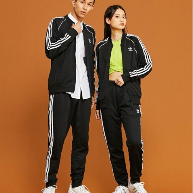 adidas トラックパンツ GF0210