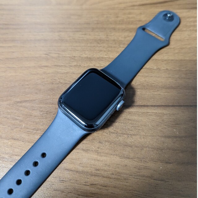 Apple Watch(アップルウォッチ)のApple watch Series 4 40mm GPSモデル 美品 スマホ/家電/カメラのPC/タブレット(PC周辺機器)の商品写真