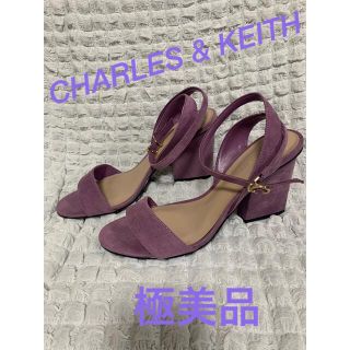 チャールズアンドキース(Charles and Keith)のCHARLES & KEITH サンダル　極美品(サンダル)