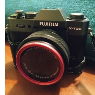 フジフイルム(富士フイルム)の富士フイルムFUJIFILM XTー30 もうすぐ終了！本日限定大幅値引き！(ミラーレス一眼)