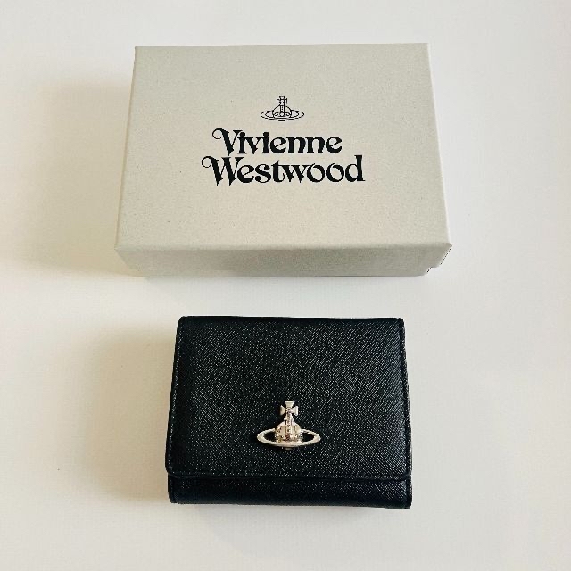 Vivienne Westwood VICTORIA 口金三つ折り財布 | フリマアプリ ラクマ