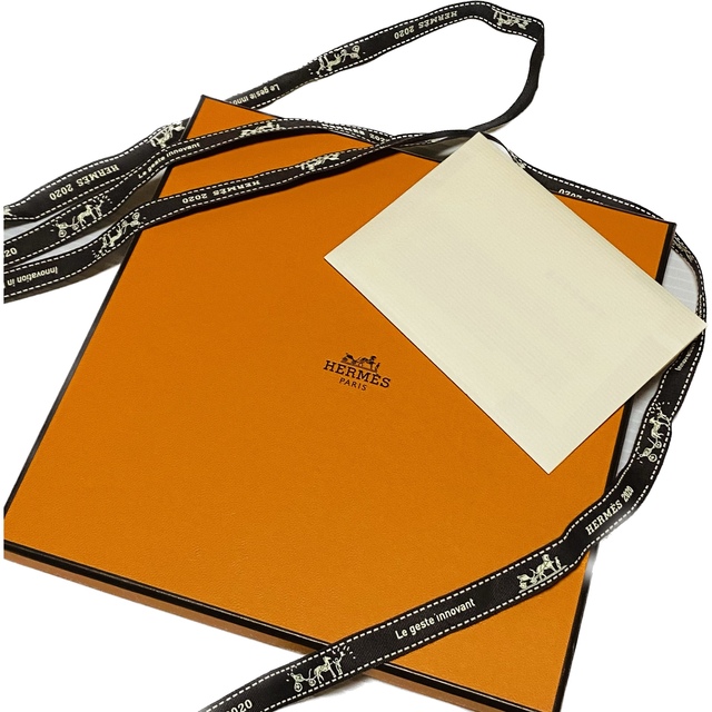 HERMES  希少品　マーブルシルクカレ　ベルリンヌ馬車に乗って