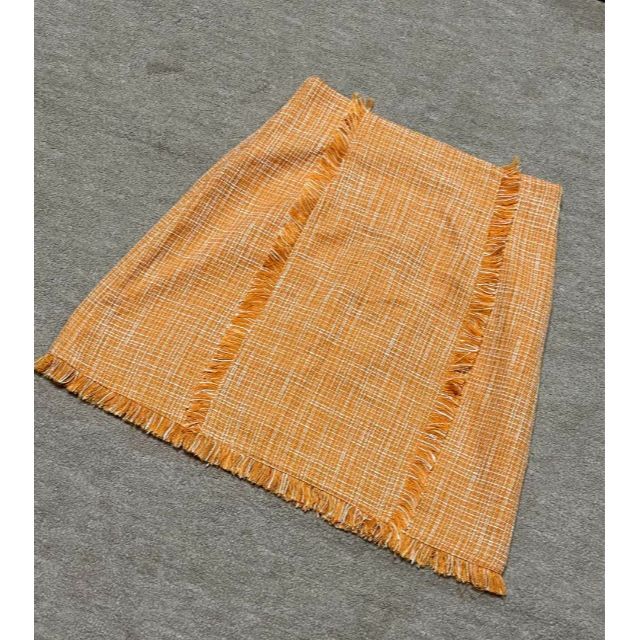 SLY(スライ)のSLY 台形ミニスカート　個性的　柄　sサイズ  コットン100% オレンジ 秋 レディースのスカート(ひざ丈スカート)の商品写真