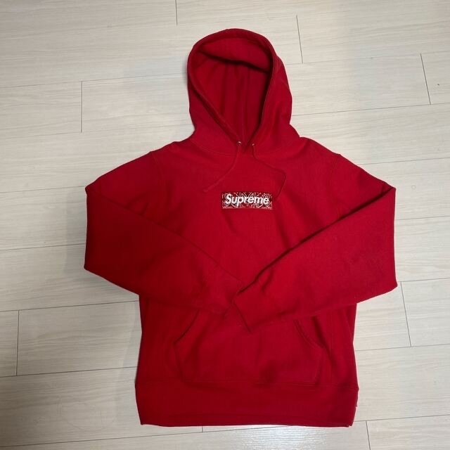 Supreme(シュプリーム)のsupreme Bandanna Box Logo Hoodie メンズのトップス(パーカー)の商品写真