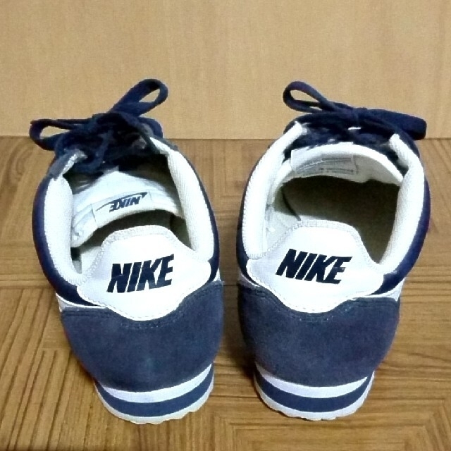 NIKE(ナイキ)のナイキ クラシック コルテッツ ナイロン 26.5㎝  紺 × 白 メンズの靴/シューズ(スニーカー)の商品写真