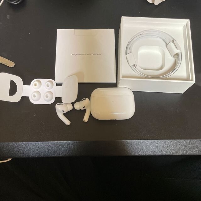 値下げしました　　ジャンク品　APPLE AirPods Pro 第一世代