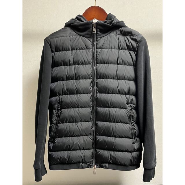 特価】 MONCLER - MONCLER モンクレール パーカーメンズ L黒牛革ロゴ