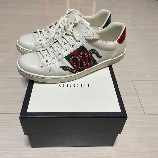 Gucci(グッチ)のGUCCI エーススニーカー　スネーク メンズの靴/シューズ(スニーカー)の商品写真