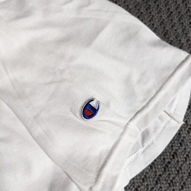 Champion(チャンピオン)のChampion白Tシャツ長丈ロングメンズホワイトMサイズ メンズのトップス(Tシャツ/カットソー(半袖/袖なし))の商品写真