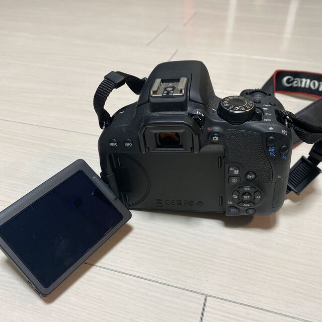 Canon(キヤノン)のCanon EOS kiss X9i ダブルズームキット スマホ/家電/カメラのカメラ(デジタル一眼)の商品写真