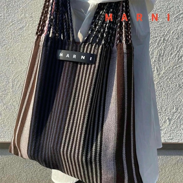 新品未使用品　マルニ　MARNI ハンモックバック　ブルー　ピンク