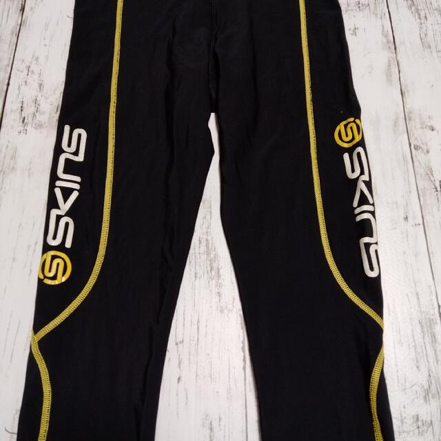 SKINS(スキンズ)のSkins スキンズ　ロングタイツ　ブラック　サイズM メンズのレッグウェア(レギンス/スパッツ)の商品写真