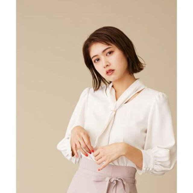 JILL by JILLSTUART(ジルバイジルスチュアート)の【美品】JILL by JILLSTUART クラシカルボウタイブラウス レディースのトップス(シャツ/ブラウス(長袖/七分))の商品写真