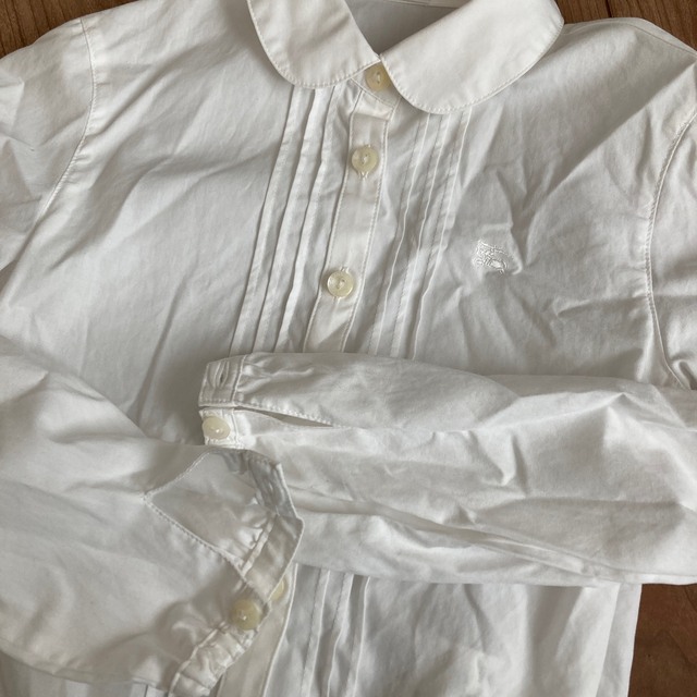 BURBERRY(バーバリー)のバーバリー　女の子　シャツ　120 キッズ/ベビー/マタニティのキッズ服女の子用(90cm~)(Tシャツ/カットソー)の商品写真